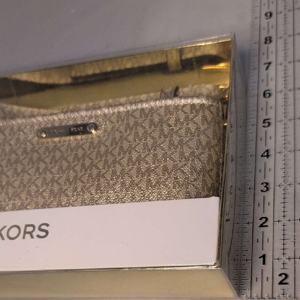 Michael Kors Metallic Adjustable Belt Bag in Gift Box - Picture 9 of 9